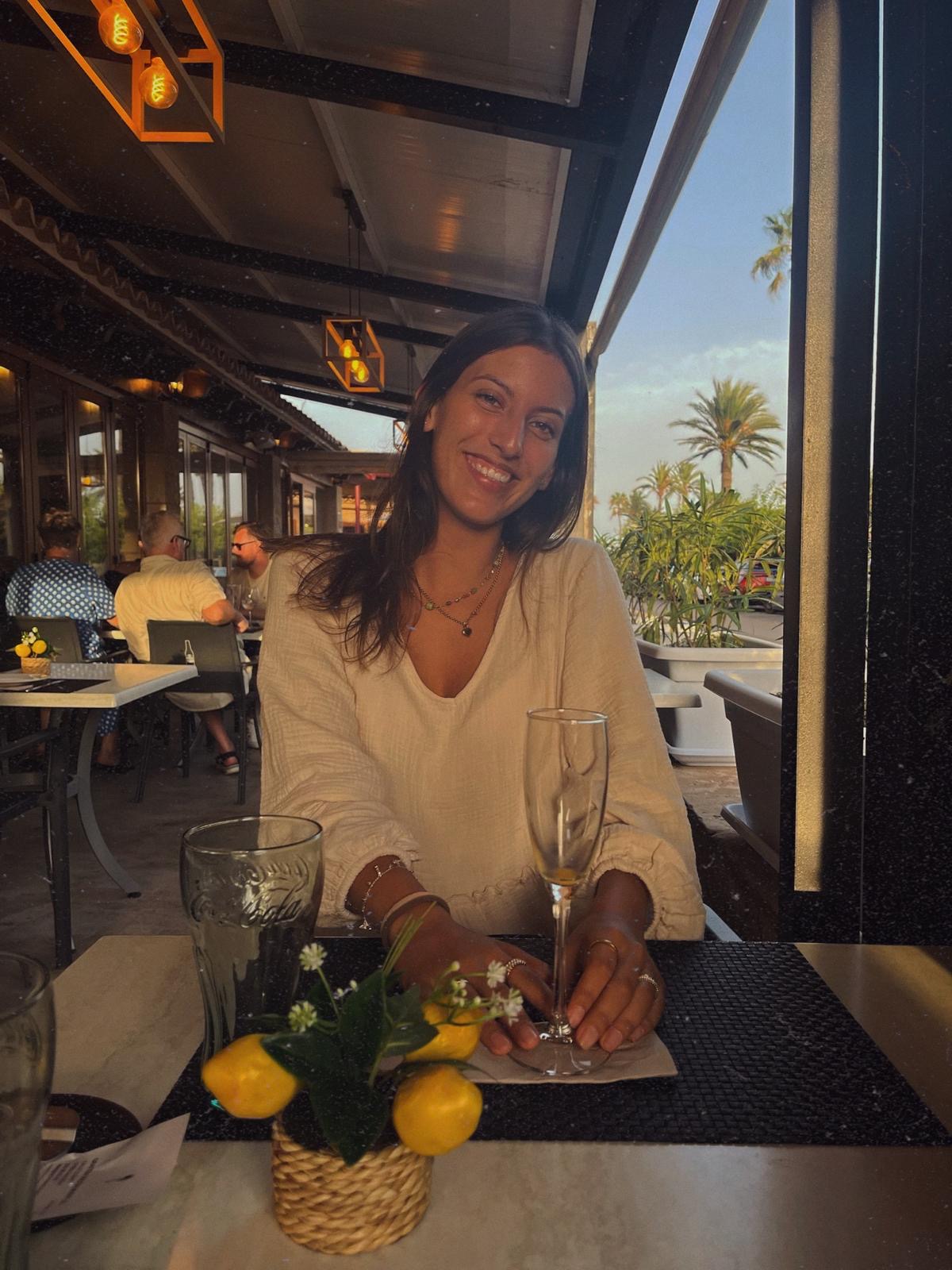 Thiara Adrian, Azubi